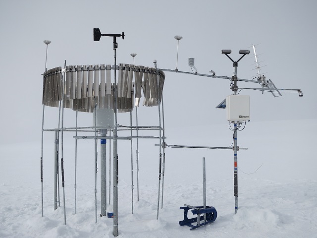 The completed weather station at 18,537 ft in Peru. OTT Pluvio and Parsivel can be spotted on the left and right.